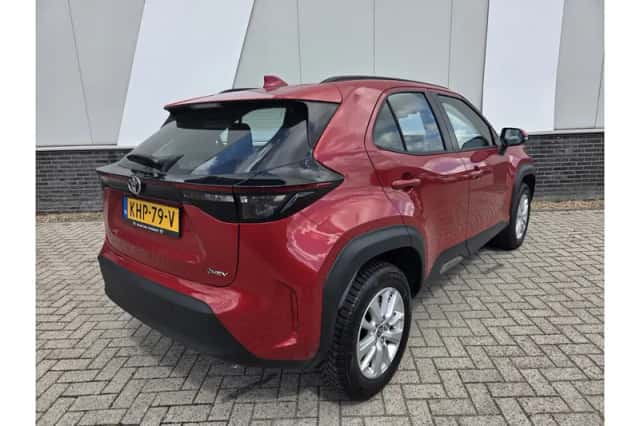 Toyota Yaris Cross (2025) thumbnail 3