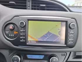 Toyota Yaris (2017) thumbnail 14