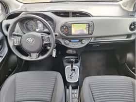 Toyota Yaris (2017) thumbnail 9