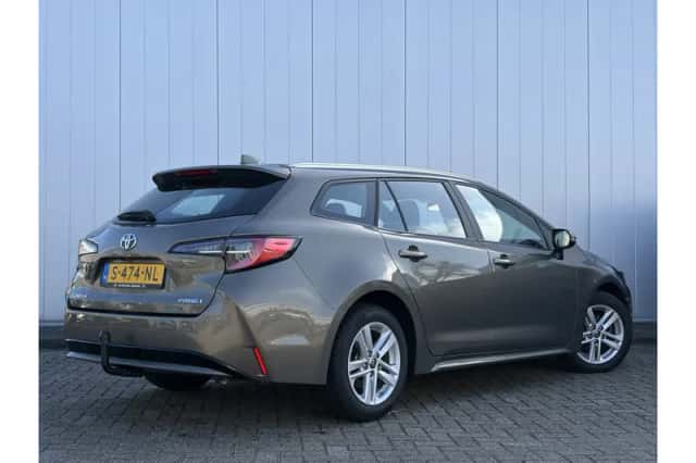 Toyota Corolla (2023) thumbnail 3