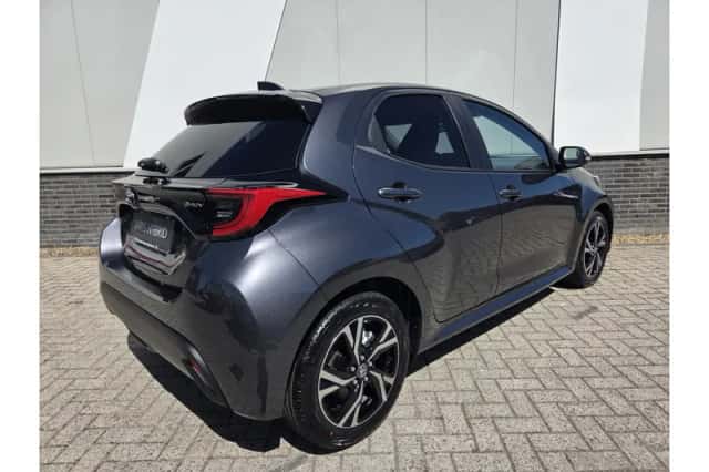 Toyota Yaris (2026) thumbnail 3