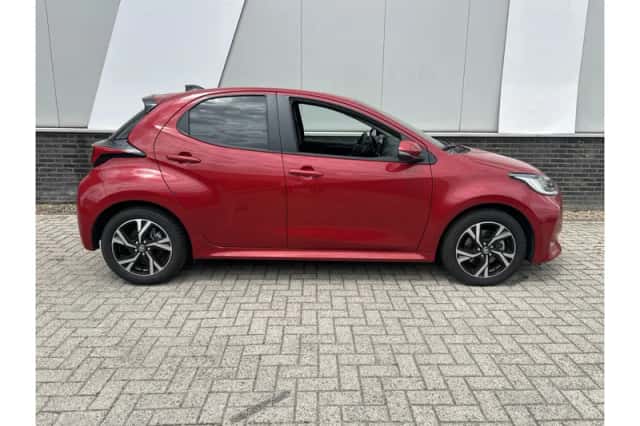 Toyota Yaris (2025) thumbnail 5