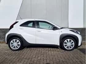 Toyota Aygo X (2022) thumbnail 3