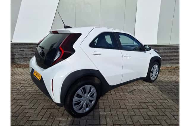 Toyota Aygo X (2022) thumbnail 4