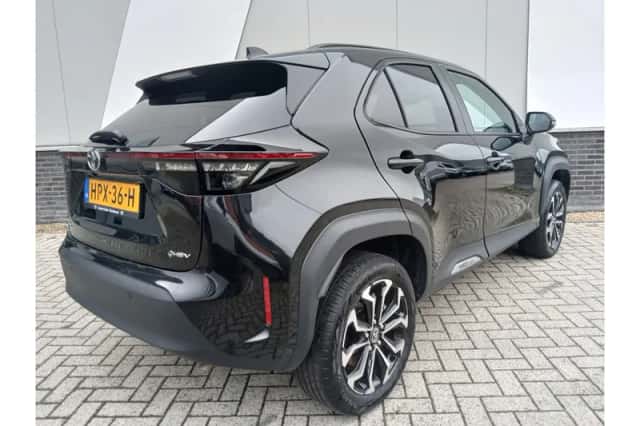 Toyota Yaris Cross (2025) thumbnail 3