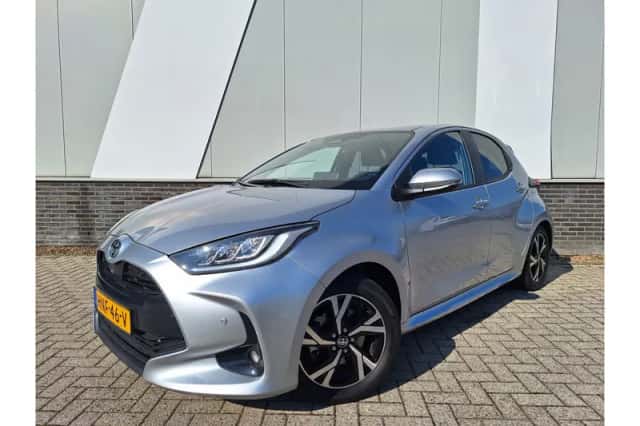 Toyota Yaris (2025) thumbnail 1