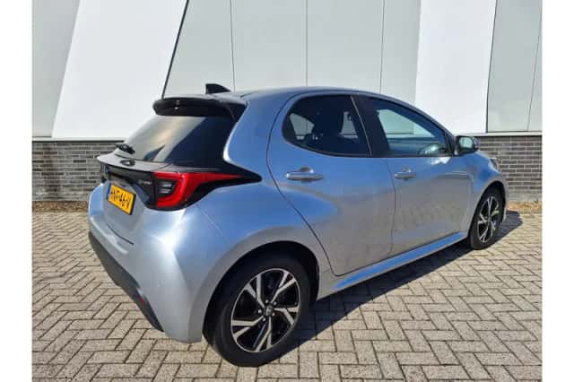 Toyota Yaris (2025) thumbnail 4