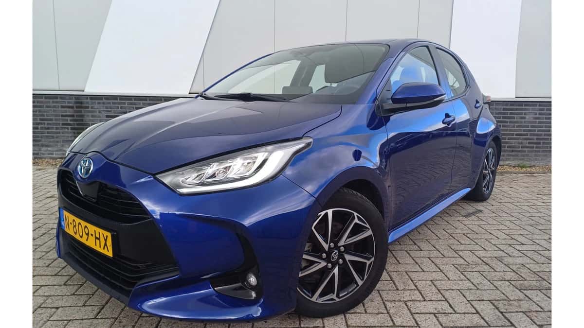 Toyota Yaris (2021) — foto 1