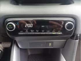 Toyota Yaris (2021) thumbnail 16