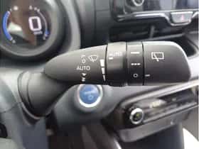 Toyota Yaris (2021) thumbnail 17