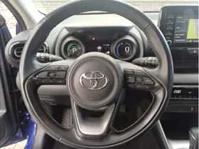 Toyota Yaris (2021) thumbnail 9