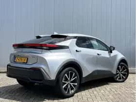 Toyota C-HR (2024) thumbnail 5