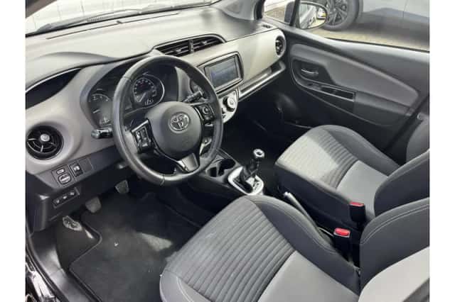 Toyota Yaris (2020) thumbnail 6