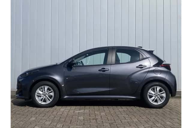 Toyota Yaris (2025) thumbnail 2