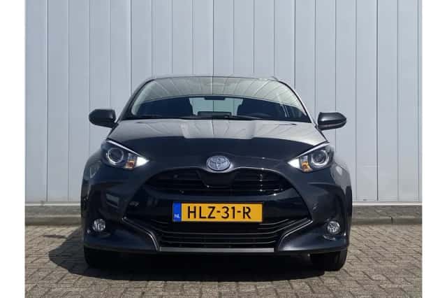 Toyota Yaris (2025) thumbnail 4