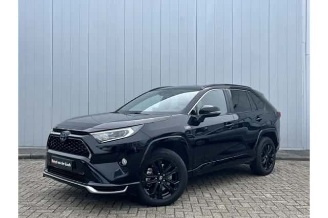Toyota RAV4 (2022) thumbnail 1