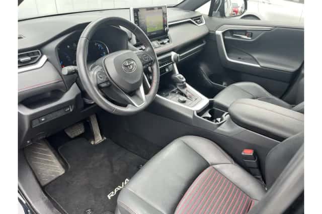 Toyota RAV4 (2022) thumbnail 6