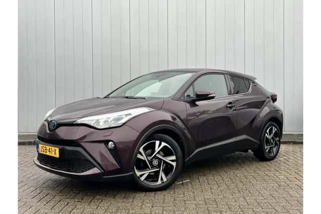 Toyota C-HR (2023) thumbnail 1