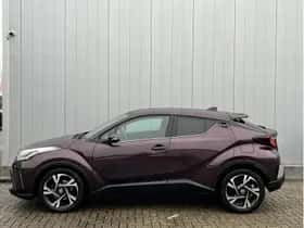 Toyota C-HR (2023) thumbnail 2