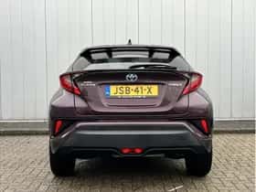 Toyota C-HR (2023) thumbnail 4