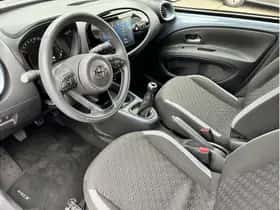 Toyota Aygo X (2024) thumbnail 6