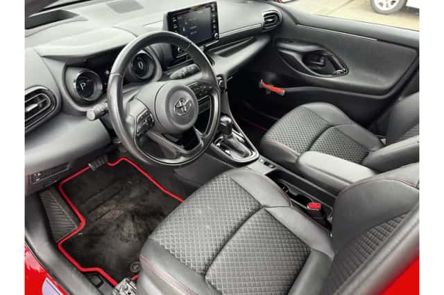 Toyota Yaris (2021) thumbnail 6