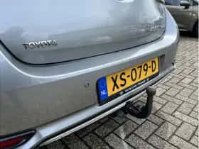 Toyota Auris (2016) thumbnail 12