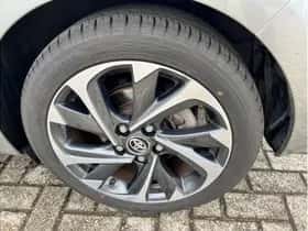 Toyota Auris (2016) thumbnail 13