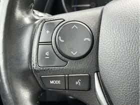 Toyota Auris (2016) thumbnail 24