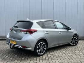 Toyota Auris (2016) thumbnail 4