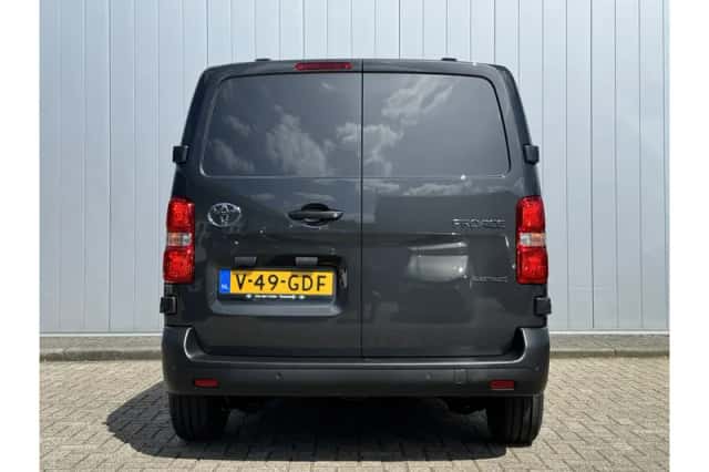 Toyota Proace (2024) thumbnail 5