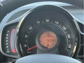 Toyota Aygo (2019) thumbnail 17