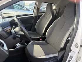 Toyota Aygo (2019) thumbnail 7