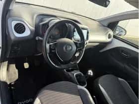 Toyota Aygo (2019) thumbnail 8