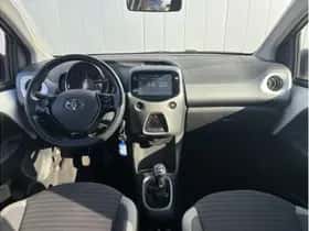 Toyota Aygo (2019) thumbnail 10