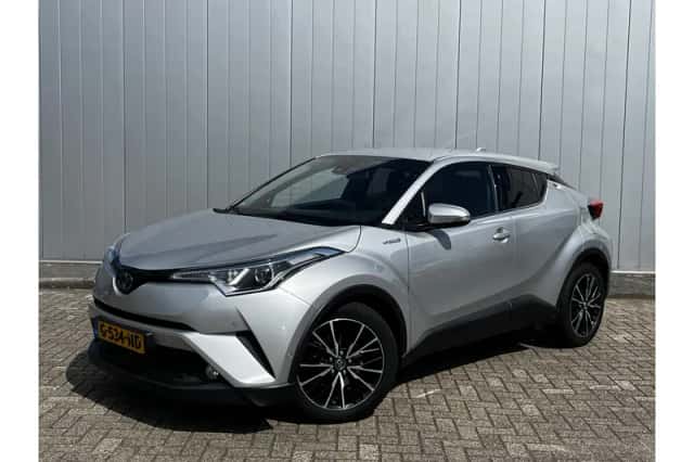 Toyota C-HR (2019) thumbnail 1