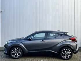 Toyota C-HR (2017) thumbnail 3