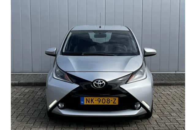 Toyota Aygo (2017) thumbnail 3