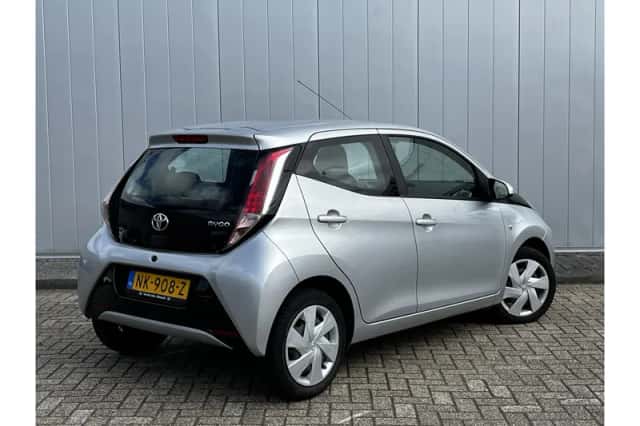 Toyota Aygo (2017) thumbnail 4