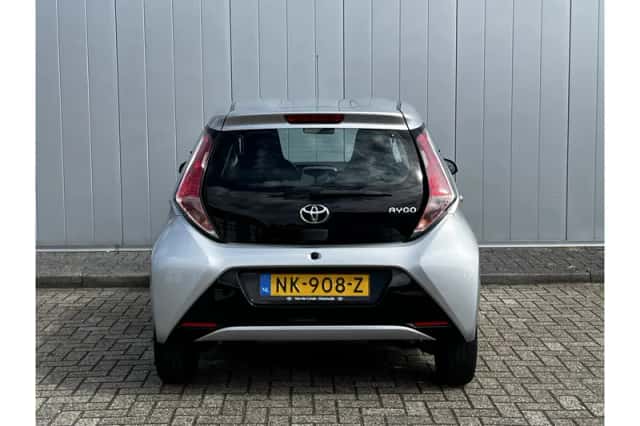 Toyota Aygo (2017) thumbnail 5