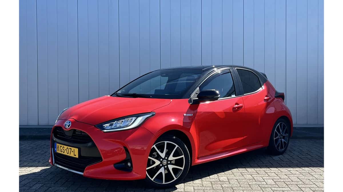 Toyota Yaris (2020) — foto 1