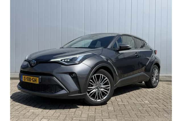 Toyota C-HR (2022) thumbnail 1