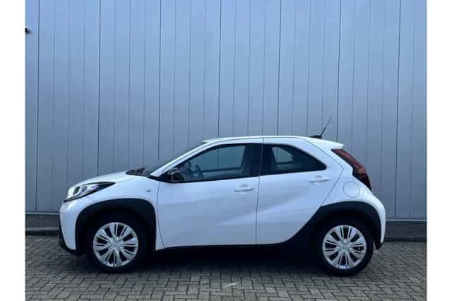 Toyota Aygo X (2024) thumbnail 2