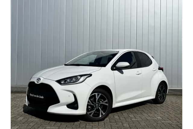 Toyota Yaris (2025) thumbnail 1
