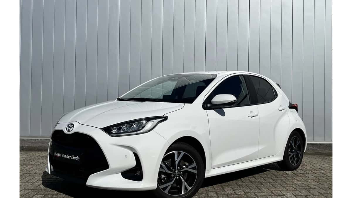 Toyota Yaris (2025) — foto 1