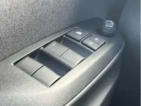 Toyota Yaris (2025) thumbnail 25