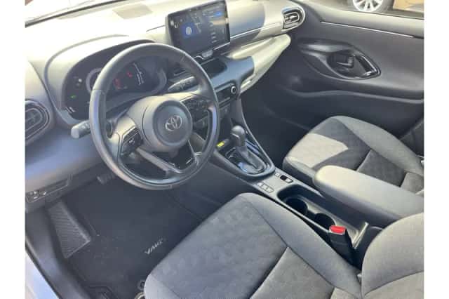 Toyota Yaris (2025) thumbnail 6