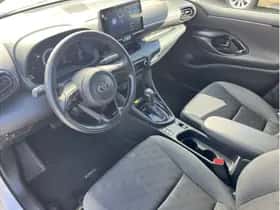 Toyota Yaris (2025) thumbnail 6