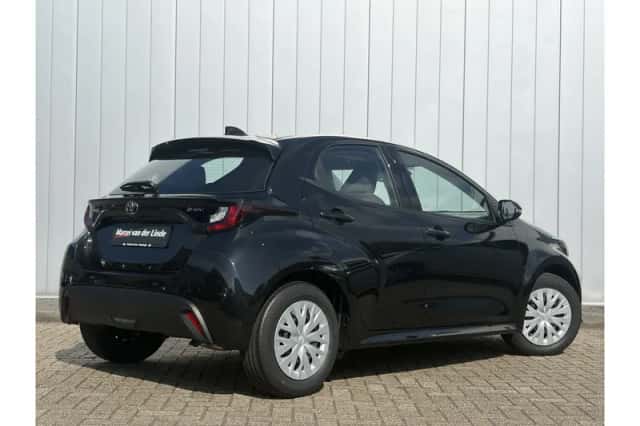 Toyota Yaris (2026) thumbnail 3