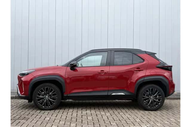 Toyota Yaris Cross (2024) thumbnail 2